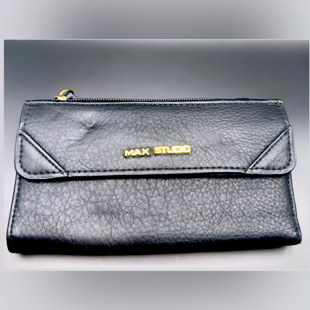 MAX STUDIO Wallet - black